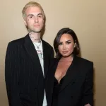 getty_demilovatoandjutesstanding_052725171813