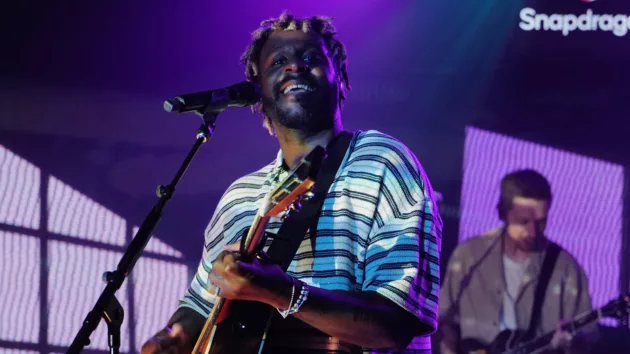 m_mylessmithonkimmelsmiling_01212551951