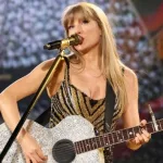 getty_taylor20swift20tiger20stripe20guitar_062525430967