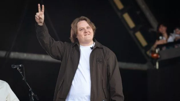 getty_lewiscapaldiglasto_062725676563