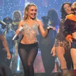 getty_sabrinacarpentervmas_090825281400