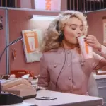 m_sabrinacarpenterdunkinrefresher_091125606556