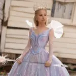 m_ariana20as20glinda_giles2020keyte20universal20pictures_102825960217