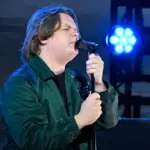 m_lewiscapaldigma3_paulalobo_081525497665