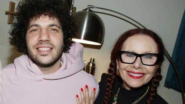 getty_bennyblancoandmom_112525308504