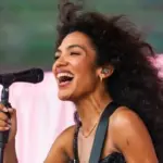 getty_olivia20dean20smiling_112925490227