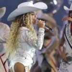 getty_beyoncebowl_121225330652