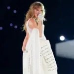 getty_taylorswiftinttpdgown_122325297969
