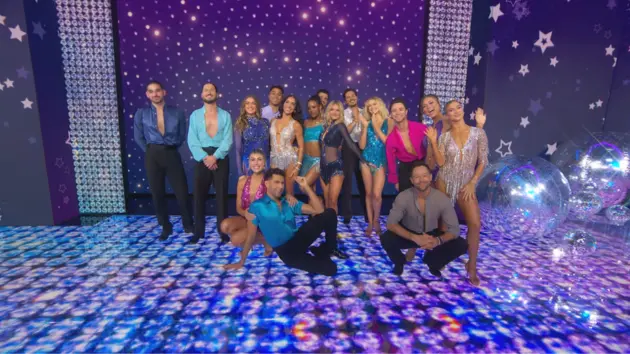 e_dancingwiththestars_021026897457