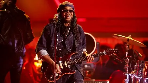 m_leon20thomas20grammys_021126214178