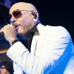 m_pitbull20nyre20microphone_christopher20willard_021726578556