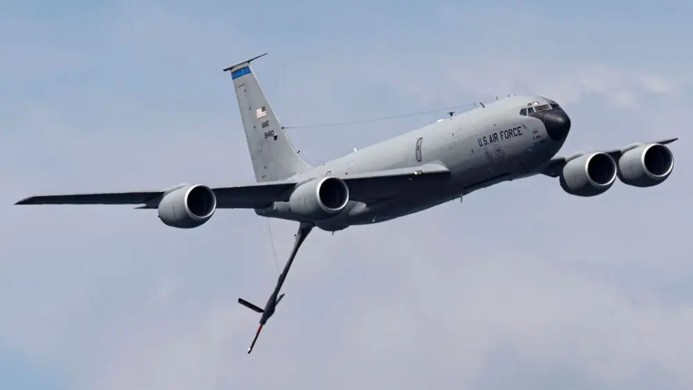 A United States Air Force KC-135 Stratotanker performs at the 2023 Cleveland International Airshow. CLEVELAND^ OHIO USA - September 3^ 2023