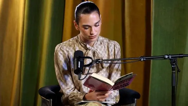 getty_dualipareading_033026627802