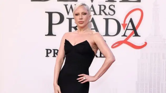 getty_ladygagapradapremiere_042126787831