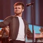 getty_alexwarrenonstageuk_052126147146