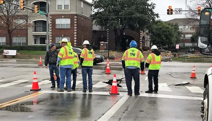 7th-street-sinkhole-fort-worth-pd-facebook