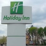 holiday-inn-road-sign-1-832