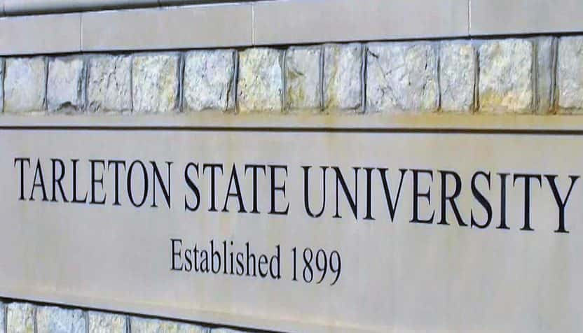 tarleton-state-university-stone-sign-832