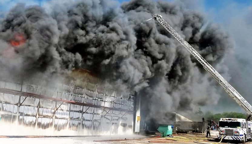 fwfd-warehouse-fire-2-twitter