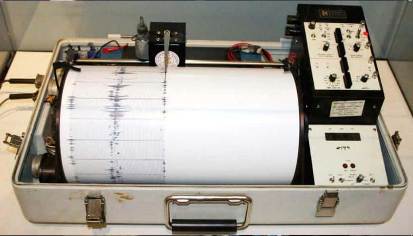 seismograph-1-832