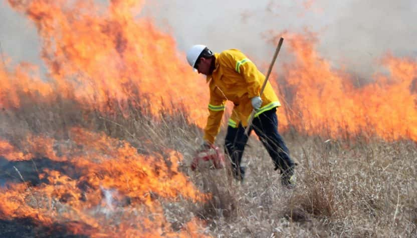 grass-fire-fwfd-facebook