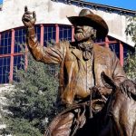 red-steagall-stockyards-statue-red-steagall-cowboyn-gathering-facebook