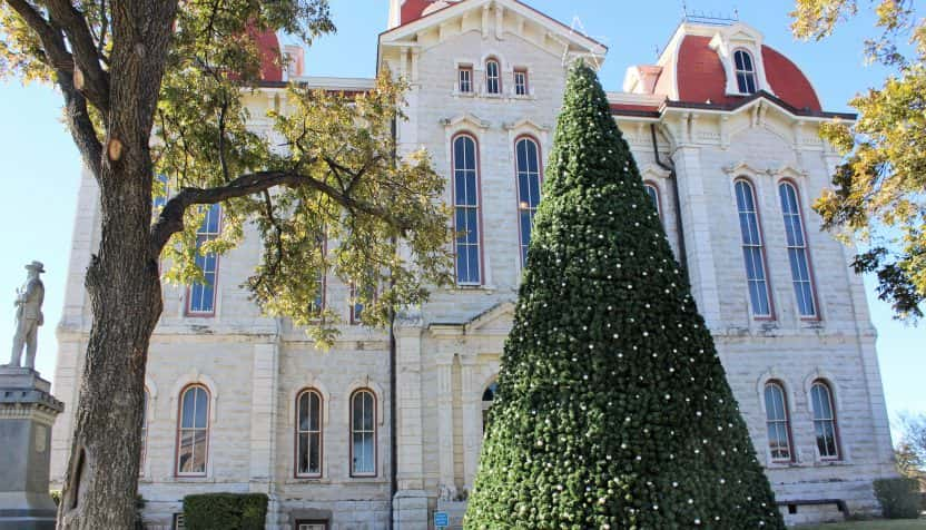 parker-county-courthouse-w-tree-pc-website