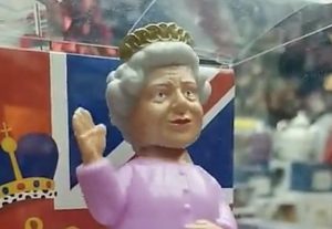 queen-bobble-head-jeff-burkett-2