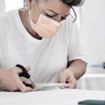 lv-worker-makes-mask-lvmh-news