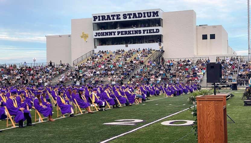 granbury-graduation-gisd-facebook