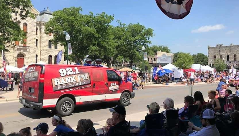 4th-of-july-granbury-parade-hank-facebook