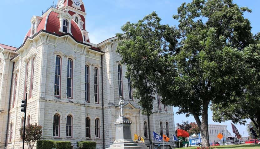 weatherford-courthouse-statue-facebook