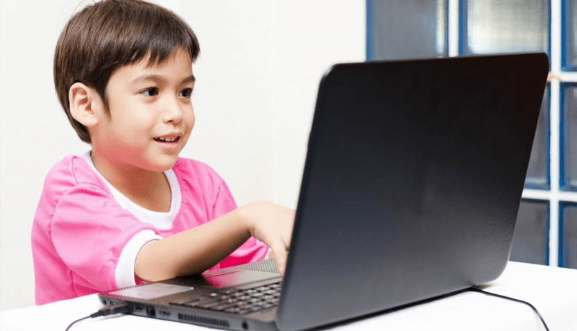 kid-with-laptop-832