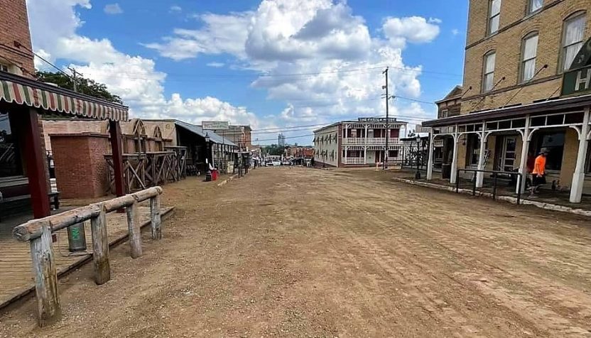 1883-stockyards-erin-wilde