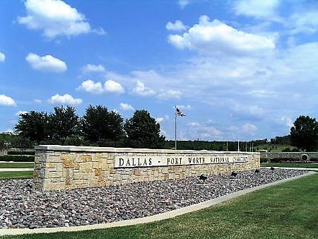 dfw-national-cemetery-entrance-gate-website