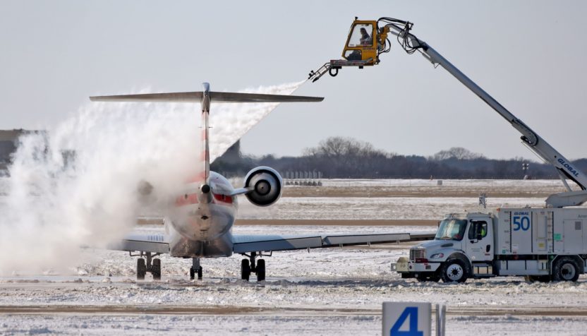 dfw-airport-deicing-dfw-twitter