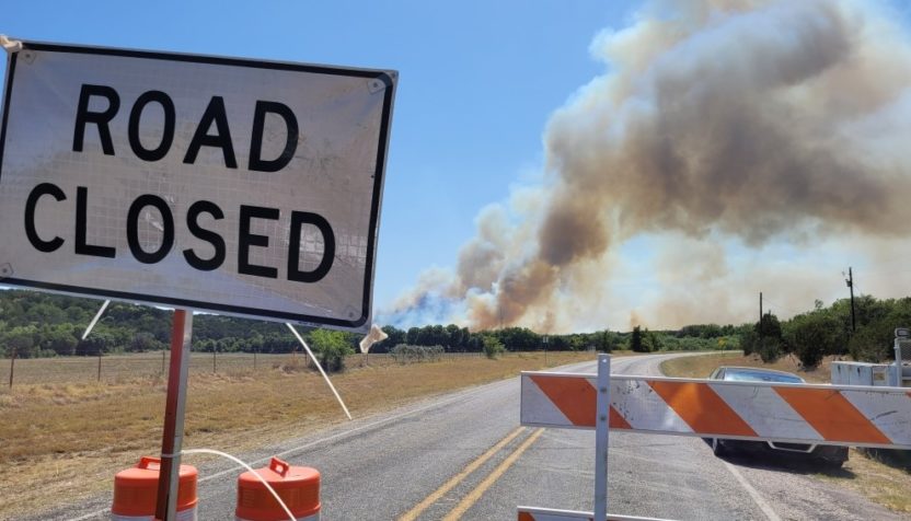 fire-on-hwy-texas-forest-service-twitter-2