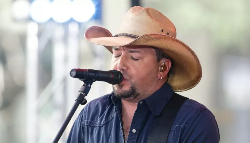 Jason Aldean performs onstage at NBC's 'Today Show' at Rockefeller Plaza July 31^ 2015 in New York City.