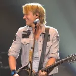 keith-urban-2022-832