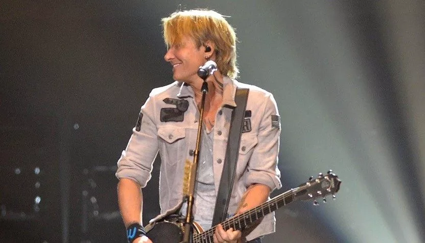 keith-urban-2022-832