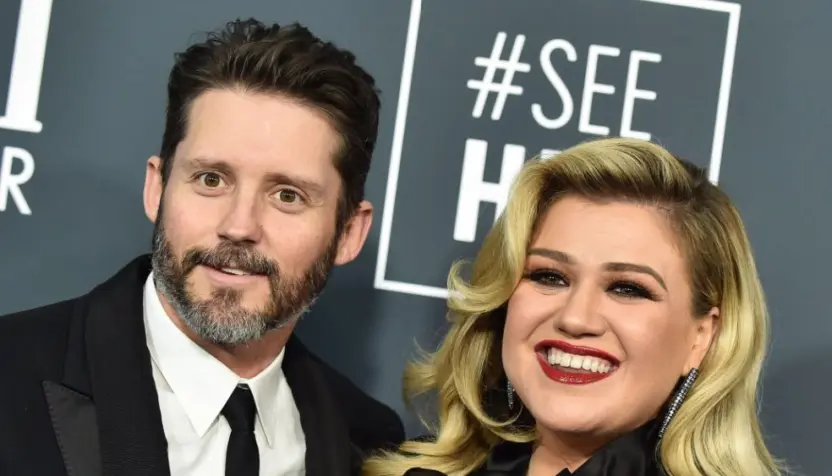Kelly Clarkson and Brandon Blackstock arrives for the 25th Annual Critics' Choice Awards on January 12^ 2020 in Santa Monica^ CA LOS ANGELES - JAN 12