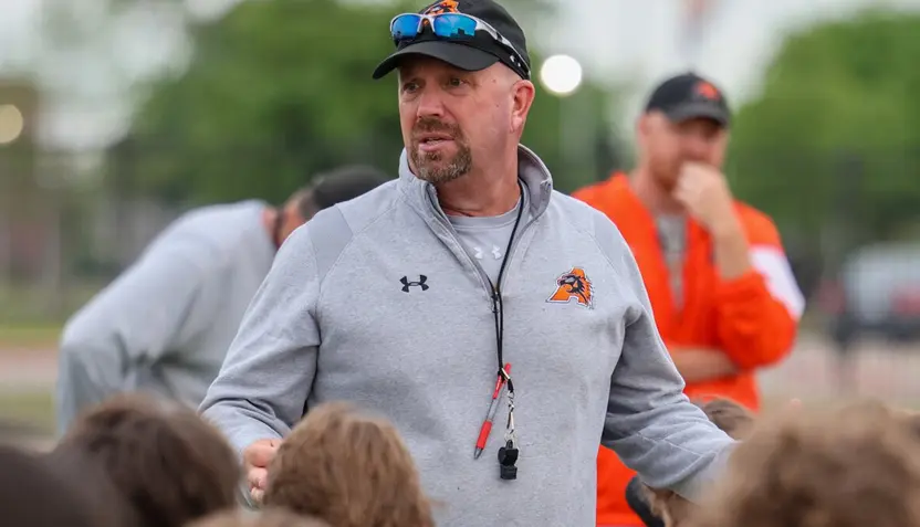 aledo-coach-2025-3-832
