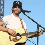 Chris Janson performs at the CountryFlo Music and Camping Festival on November 4^ 2016 in Lake Wales^ Florida.