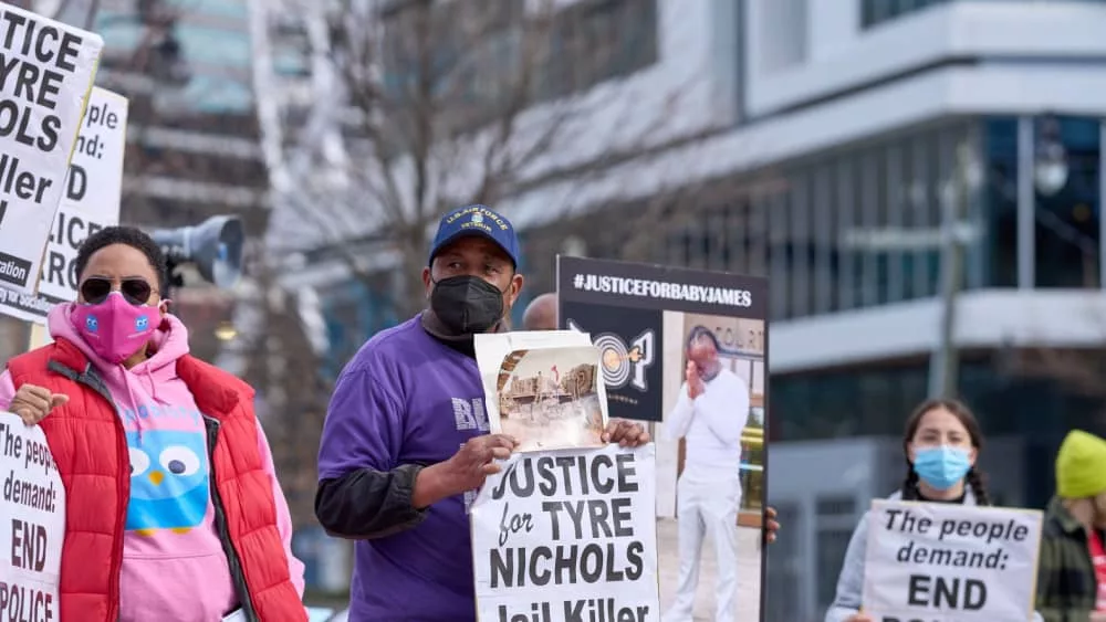 shutterstock_2255382351484066