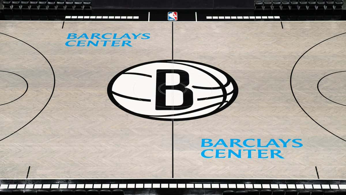 brooklyn-nets-new-hardwood-floor-center-court