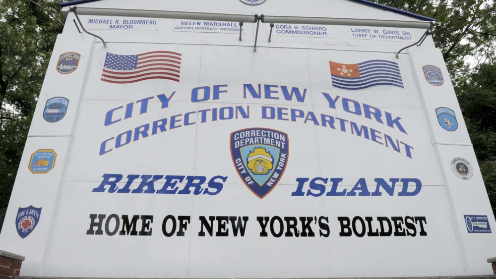 exclusive-attorney-visits-strauss-kahn-at-rikers-island