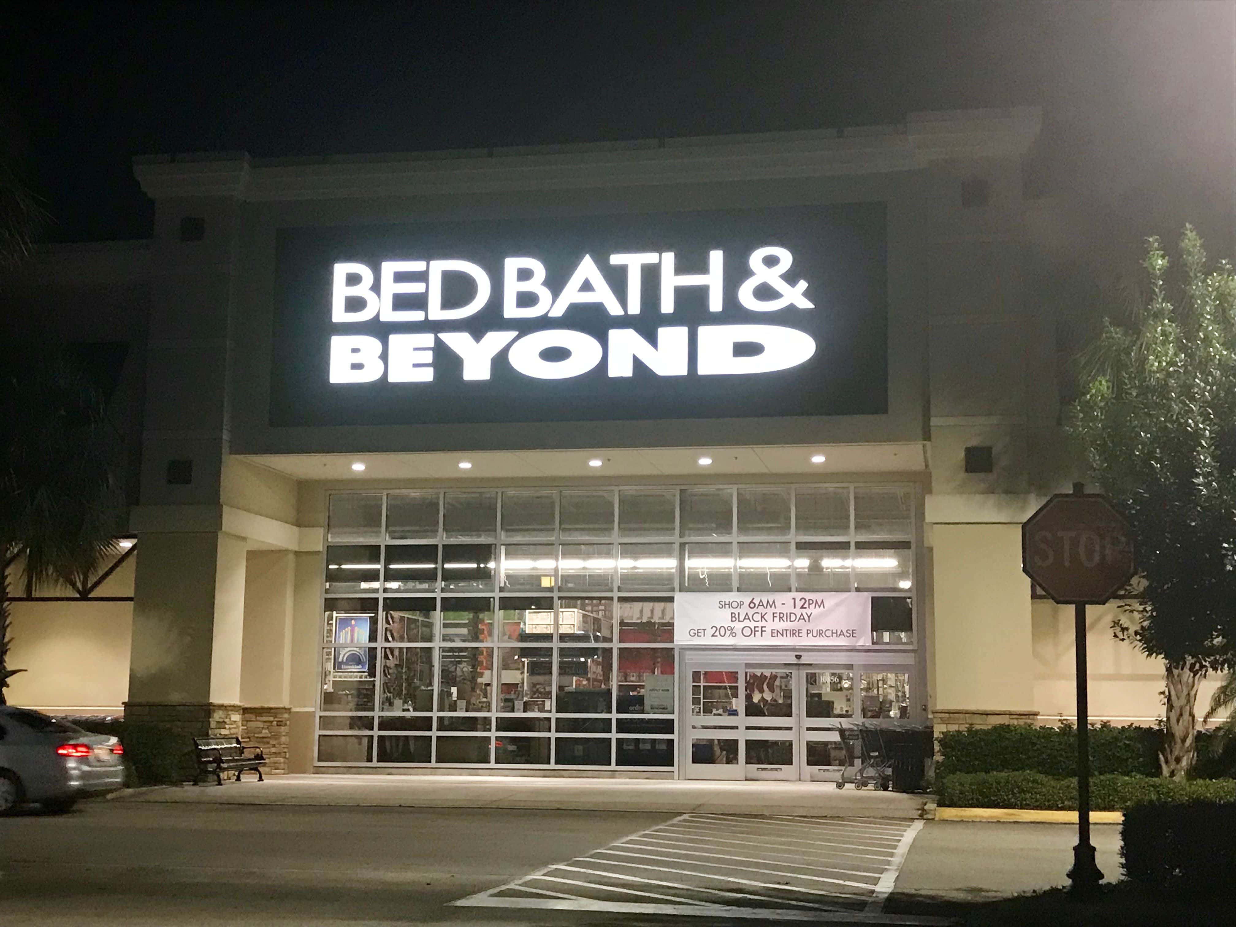 Bed Bath & Beyond Pulls Pumpkins Over Blackface Complaints | 77 WABC - What Time Bed Bath And Beyond Opens On Black Friday