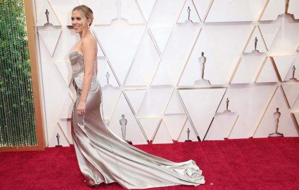 Scarlett Johansson Among The Stars On Oscars Red Carpet 77 Wabc