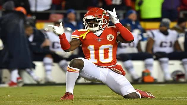 Nfl Tyreek Hill Avoids Suspension Allowed To Return To