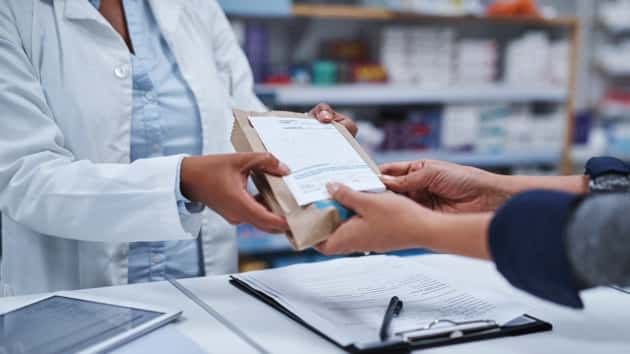 istock_073119_pharmacistimpost